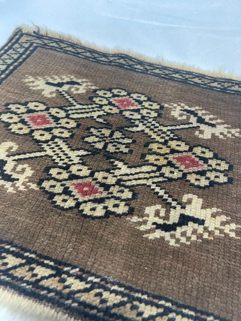 El Dokumasi Dekor Halı Aoa Ölçü 42X34Cm