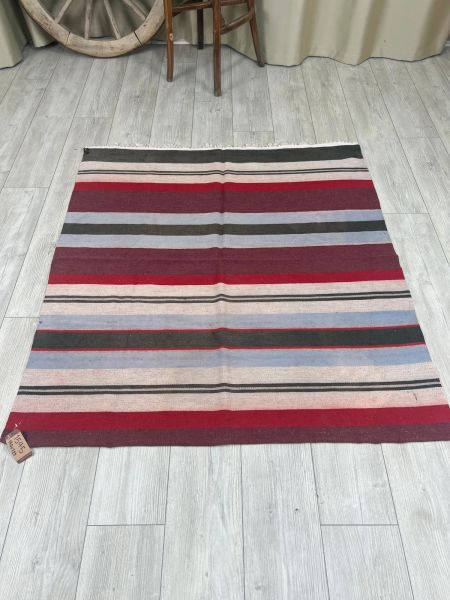 El Dokumasi Halı Kilim Yolluk Paspas Ölçü 140X129 Cm