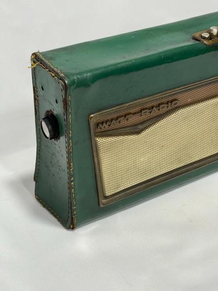 Vintage İtalyan Watt Radio 1959 Model Aoa Ölçü 23X7Cm 17Cm Yüksekliği