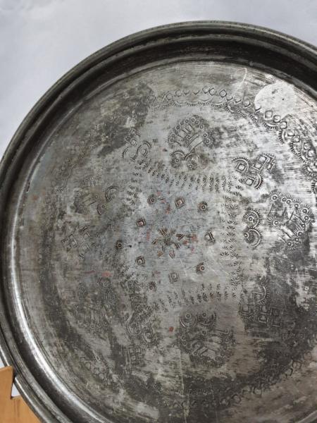 El Dövmesi İşlemeli Bakır Tepsi Aoa Ölçü 33,5Cm Çapi