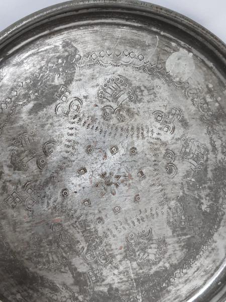 El Dövmesi İşlemeli Bakır Tepsi Aoa Ölçü 33,5Cm Çapi