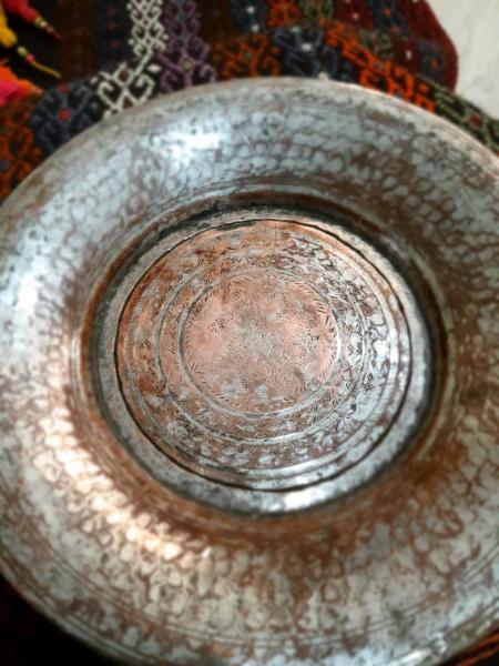 Osmanlı Çiçek Motifli Dövme Bakır Tabak Aoa Ölçü 32.5Cm Çapi 4Cm Yüksekliği