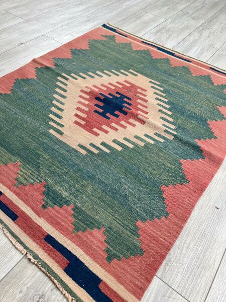 El Dokumasi Halı Kilim Yolluk Paspas Ölçü 113X92 Cm