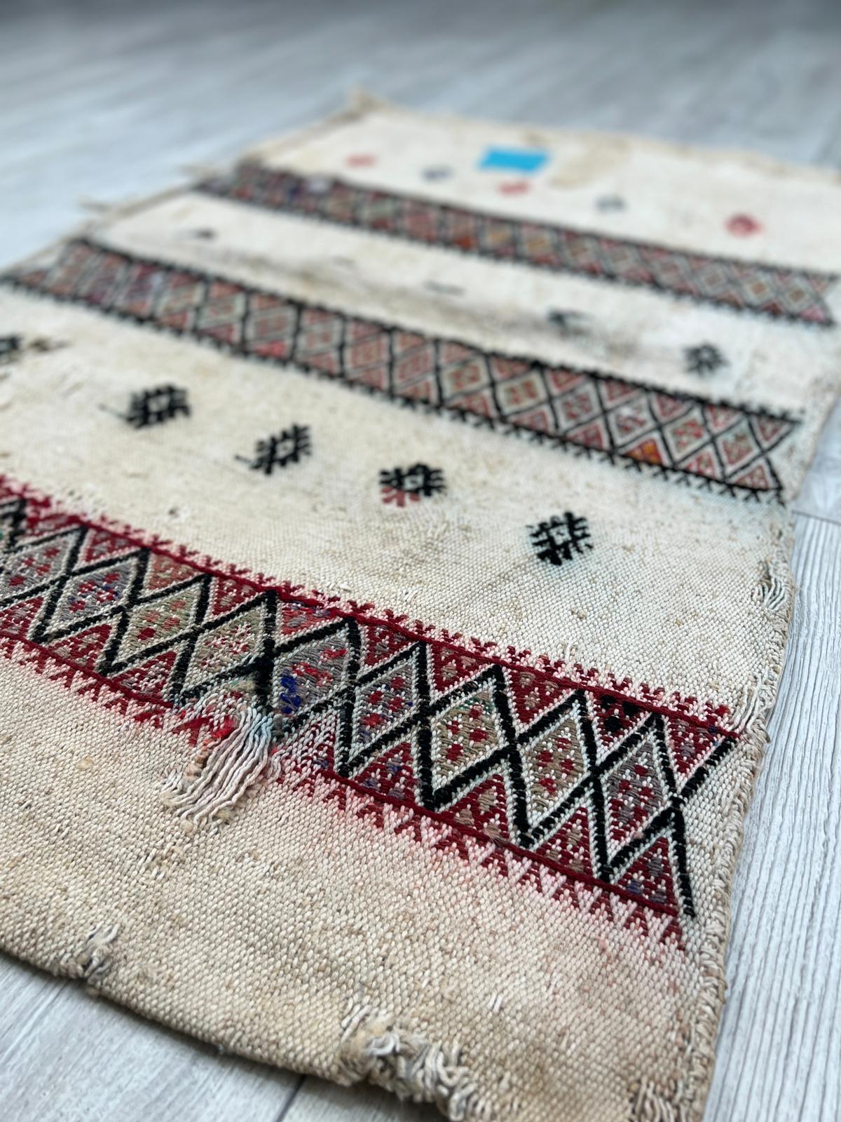 El Dokumasi Halı Kilim Yolluk Paspas Ölçü 108X68 Cm