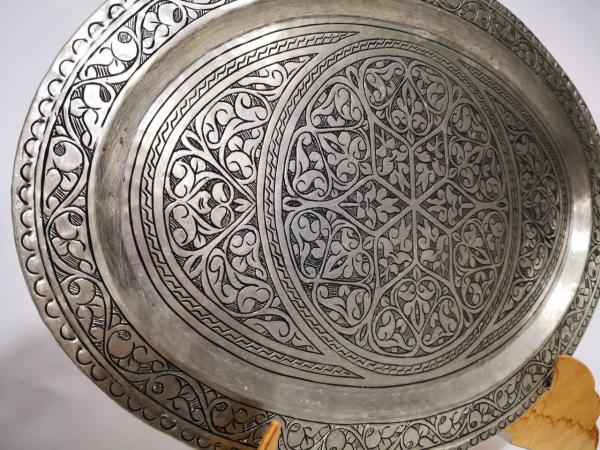 Ağır İşlemeli Elde Dövme Tepsi Aoa Ölçü 41X29Cm