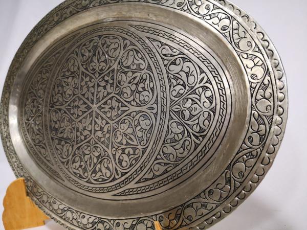 Ağır İşlemeli Elde Dövme Tepsi Aoa Ölçü 41X29Cm