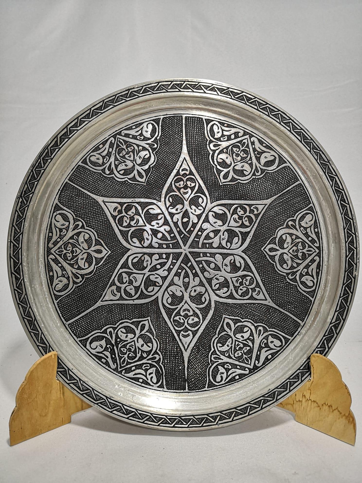 Ağır İşlemeli Elde Dövme Tepsi Aoa Ölçü 32Cm Çapi