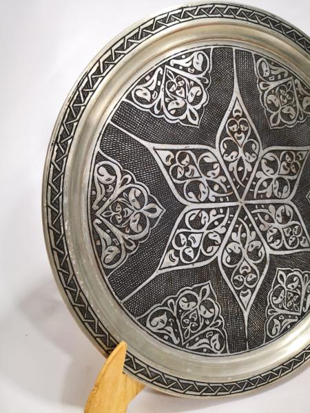 Ağır İşlemeli Elde Dövme Tepsi Aoa Ölçü 32Cm Çapi