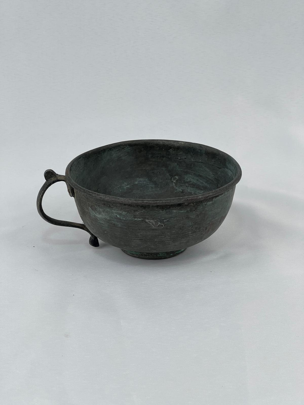 Antika Bakır Tas Ölçü 18X14,5 Cm H 7,5 Cm