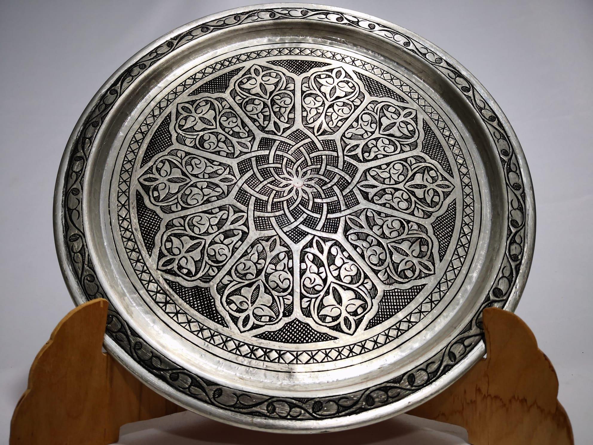 Ağır İşlemeli Elde Dövme Tepsi Aoa Ölçü 30Cm Çapi