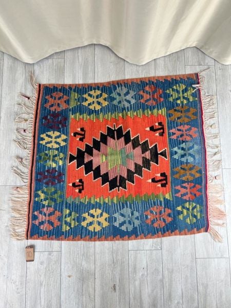 El Dokumasi Halı Kilim Yolluk Paspas Ölçü 109X100 Cm