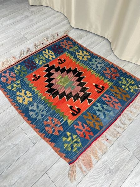 El Dokumasi Halı Kilim Yolluk Paspas Ölçü 109X100 Cm