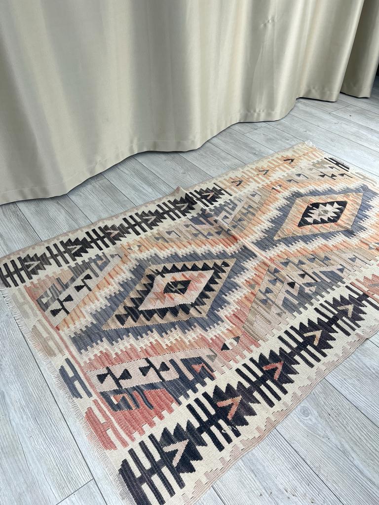 El Dokumasi Halı Kilim Yolluk Paspas Ölçü 148X96 Cm