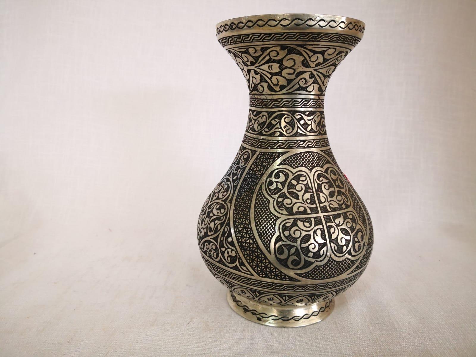 Bakır Vazo Aoa Ölçü 15 Cm Çapi 24 Yüksekliği