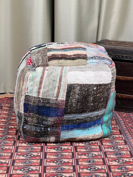 Nostaljik Kilim Puf Ölçü Çap 45 Cm Yükseklik 42 Cm