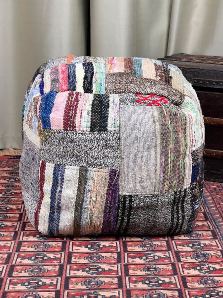 Nostaljik Kilim Puf Ölçü Çap 45 Cm Yükseklik 42 Cm