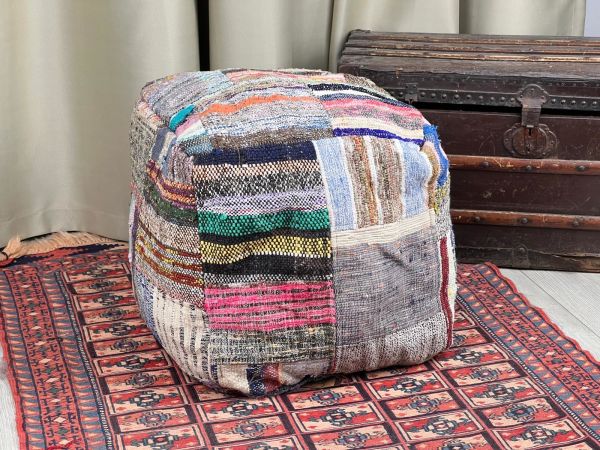 Nostaljik Kilim Puf Ölçü Çap 45 Cm Yükseklik 42 Cm