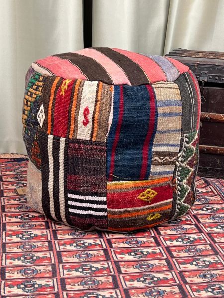Nostaljik Kilim Puf Ölçü Çap 45 Cm Yükseklik 42 Cm