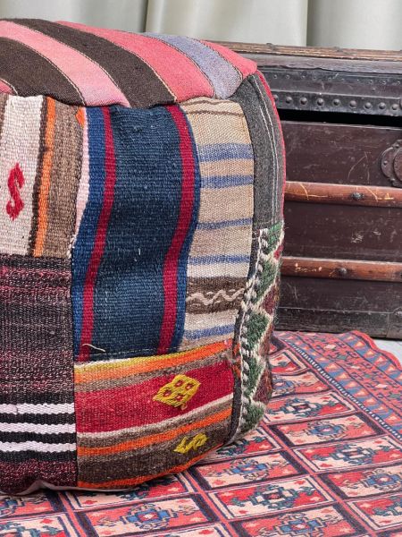 Nostaljik Kilim Puf Ölçü Çap 45 Cm Yükseklik 42 Cm