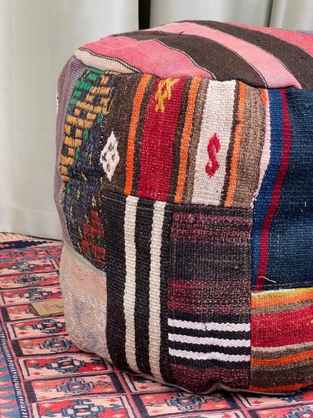 Nostaljik Kilim Puf Ölçü Çap 45 Cm Yükseklik 42 Cm