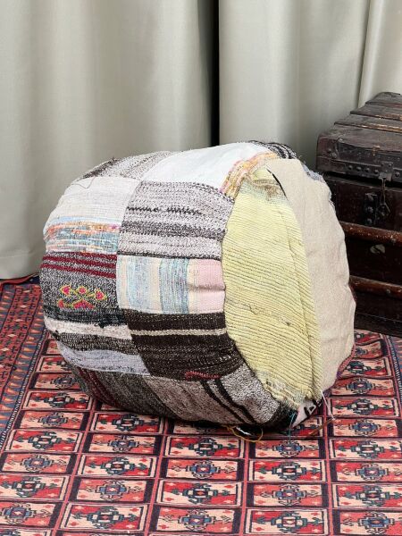 Nostaljik Kilim Puf Ölçü Çap 45 Cm Yükseklik 42 Cm