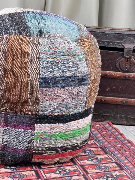 Nostaljik Kilim Puf Ölçü Çap 45 Cm Yükseklik 42 Cm