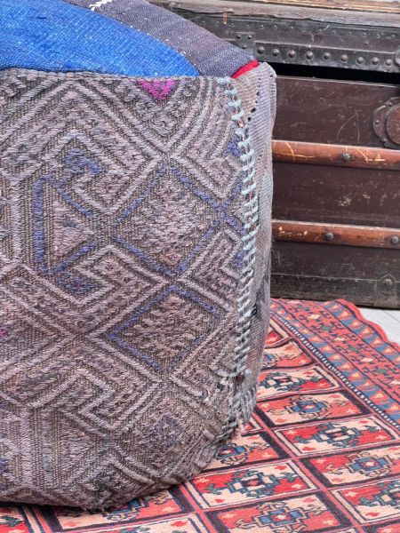 Nostaljik Kilim Puf Ölçü Çap 45 Cm Yükseklik 42 Cm