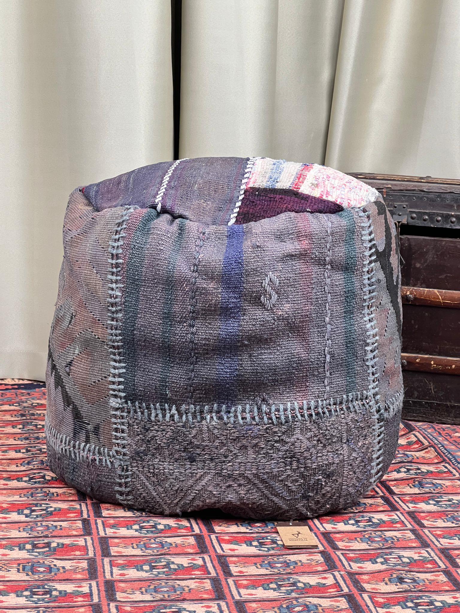 Nostaljik Kilim Puf Ölçü Çap 45 Cm Yükseklik 42 Cm