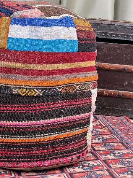 Nostaljik Kilim Puf Ölçü Çap 45 Cm Yükseklik 42 Cm