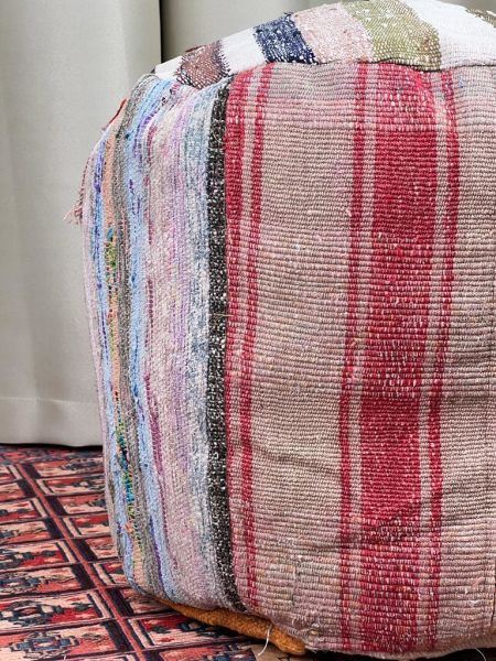 Nostaljik Kilim Puf Ölçü Çap 45 Cm Yükseklik 42 Cm