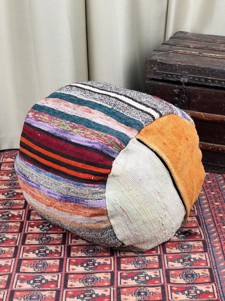 Nostaljik Kilim Puf Ölçü Çap 45 Cm Yükseklik 42 Cm
