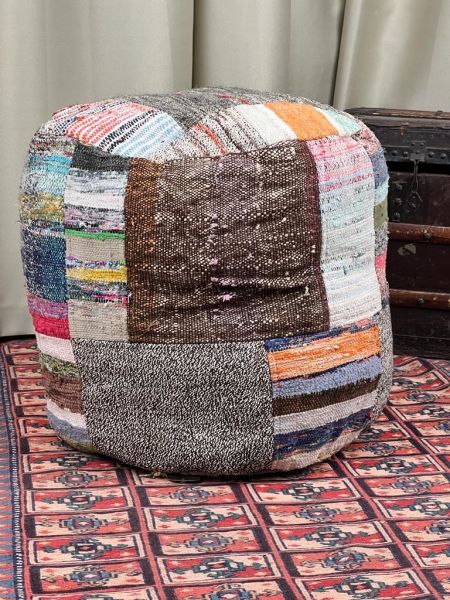Nostaljik Kilim Puf Ölçü Çap 45 Cm Yükseklik 42 Cm