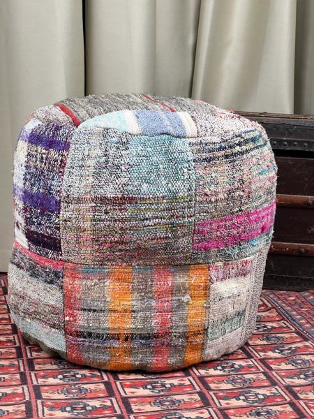 Nostaljik Kilim Puf Ölçü Çap 45 Cm Yükseklik 42 Cm