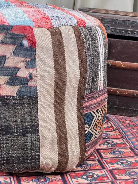 Nostaljik Kilim Puf Ölçü Çap 45 Cm Yükseklik 42 Cm