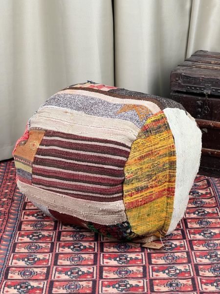 Nostaljik Kilim Puf Ölçü Çap 45 Cm Yükseklik 42 Cm