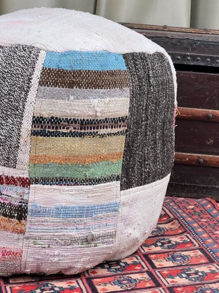 Nostaljik Kilim Puf Ölçü Çap 45 Cm Yükseklik 42 Cm