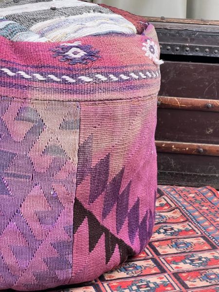 Nostaljik Kilim Puf Ölçü Çap 45 Cm Yükseklik 42 Cm