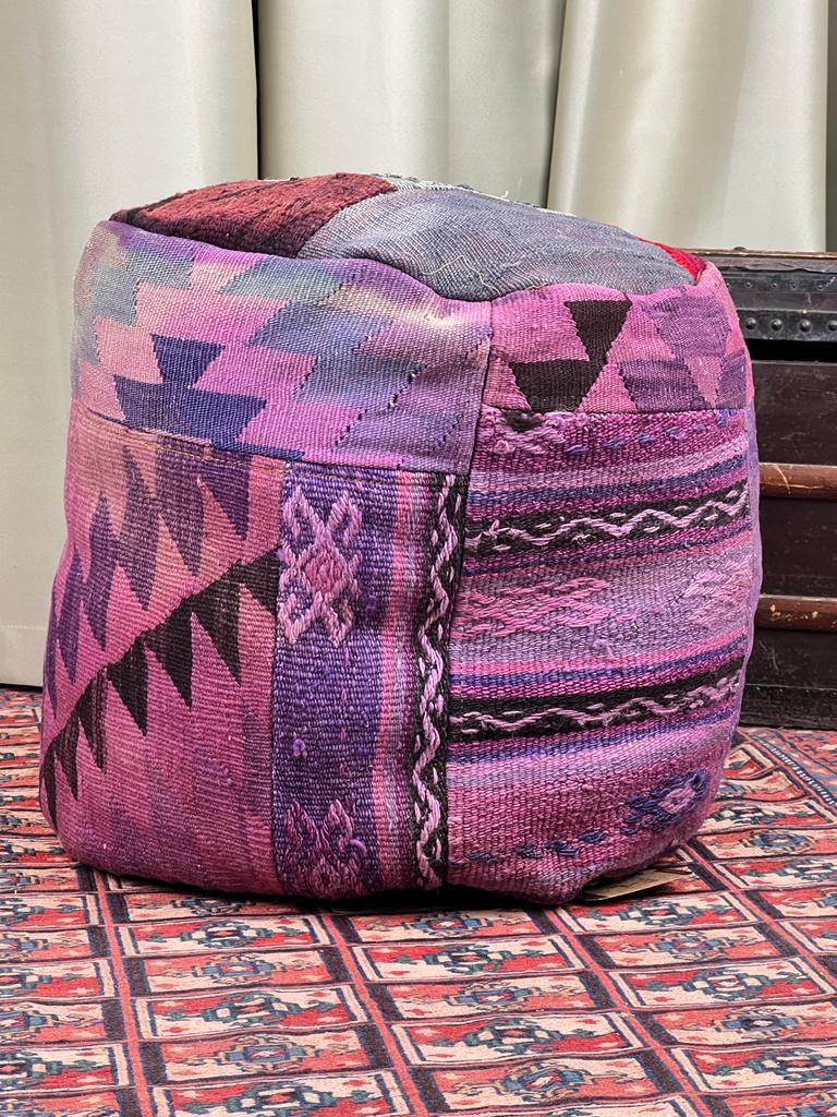 Nostaljik Kilim Puf Ölçü Çap 45 Cm Yükseklik 42 Cm