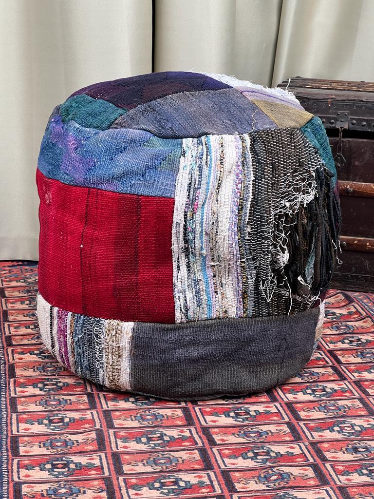 Nostaljik Kilim Puf Ölçü Çap 45 Cm Yükseklik 42 Cm