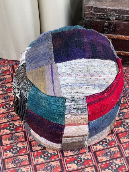 Nostaljik Kilim Puf Ölçü Çap 45 Cm Yükseklik 42 Cm