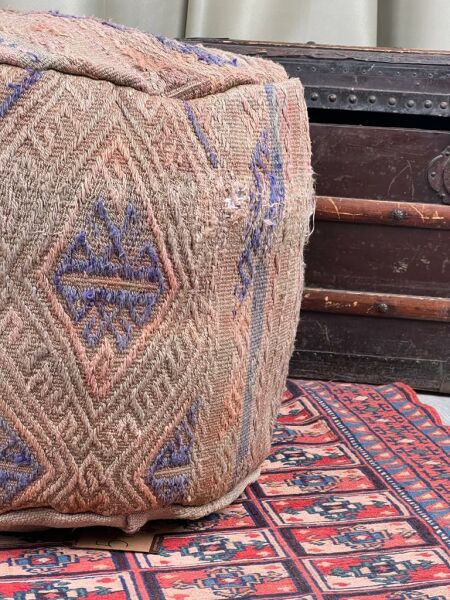 Nostaljik Kilim Puf Ölçü Çap 45 Cm Yükseklik 42 Cm