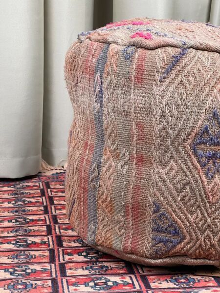 Nostaljik Kilim Puf Ölçü Çap 45 Cm Yükseklik 42 Cm
