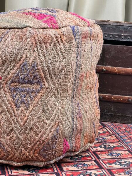 Nostaljik Kilim Puf Ölçü Çap 45 Cm Yükseklik 42 Cm