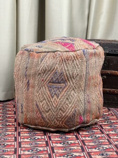 Nostaljik Kilim Puf Ölçü Çap 45 Cm Yükseklik 42 Cm