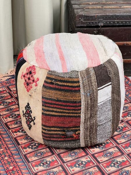 Nostaljik Kilim Puf Ölçü Çap 45 Cm Yükseklik 42 Cm
