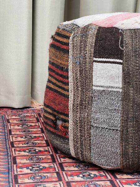 Nostaljik Kilim Puf Ölçü Çap 45 Cm Yükseklik 42 Cm