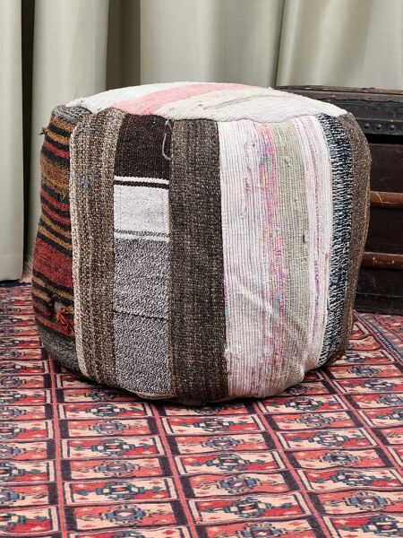 Nostaljik Kilim Puf Ölçü Çap 45 Cm Yükseklik 42 Cm