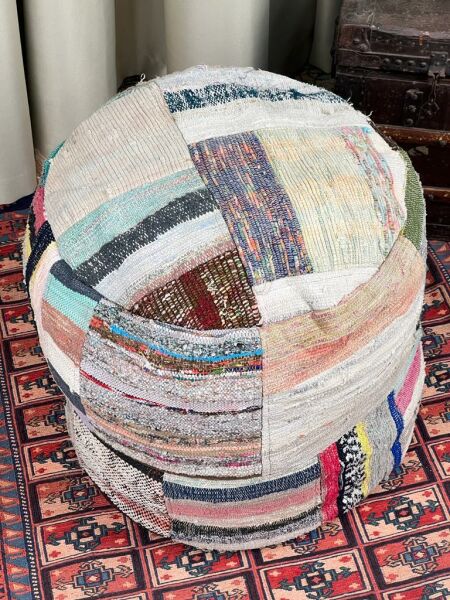 Nostaljik Kilim Puf Ölçü Çap 45 Cm Yükseklik 42 Cm