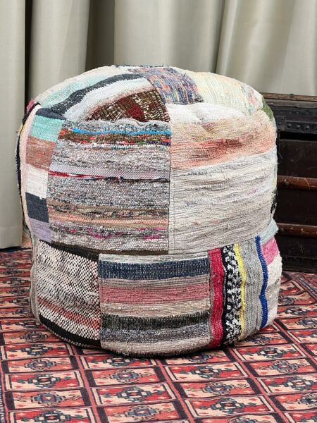 Nostaljik Kilim Puf Ölçü Çap 45 Cm Yükseklik 42 Cm