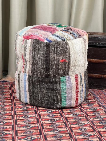 Nostaljik Kilim Puf Ölçü Çap 45 Cm Yükseklik 42 Cm